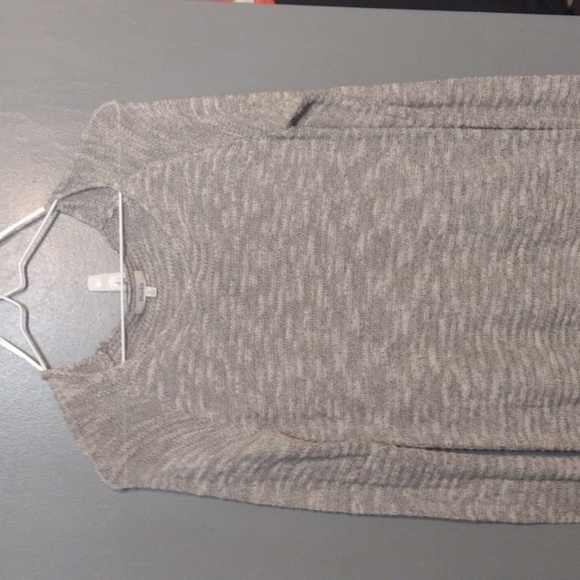 Mudd Gray sweater size small - Picture 2 of 9